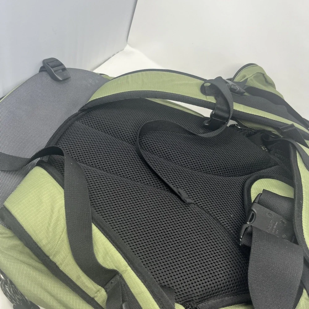 Orvis Fly Fishing Backpack Olive Drab Hiking Rod Bag Water-Resistant